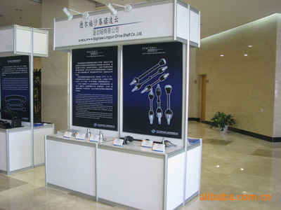 鋁合金展示柜與貨柜 價格、廠家與服務全解析——武漢榮華展示服務