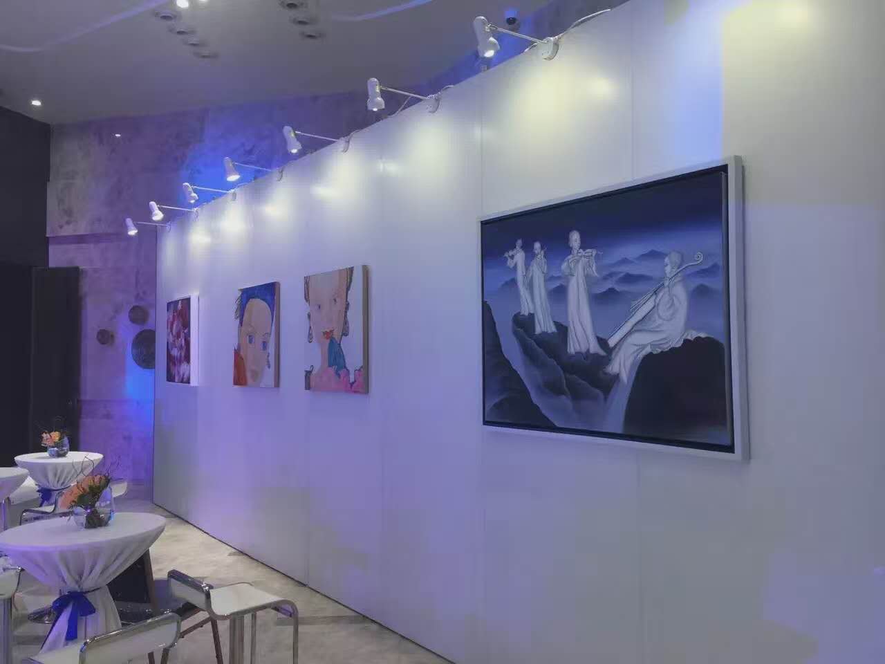 深圳一站式展覽展示服務 專業舞臺背景搭建、產品展示背墻租賃與桁架背景制作